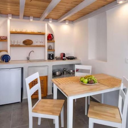 Petit Village ثيرا المظهر الخارجي الصورة