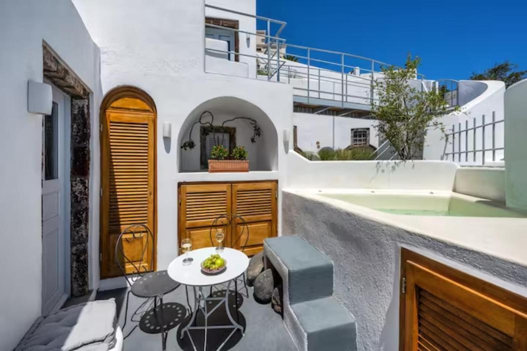 Petit Village ثيرا المظهر الخارجي الصورة